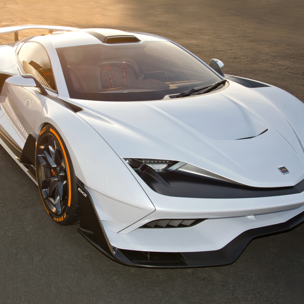 Стильный быстрый белый автомобиль  Aria FXE, 2019