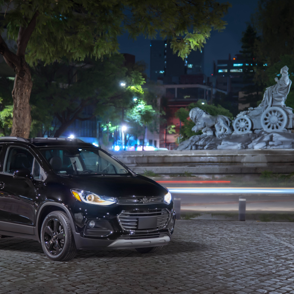 Черный Chevrolet Trax Premier, 2018 года в городе