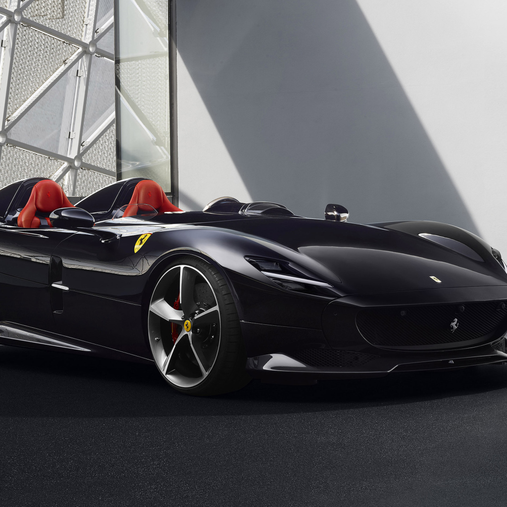 Черный кабриолет Ferrari Monza SP2  2019 года