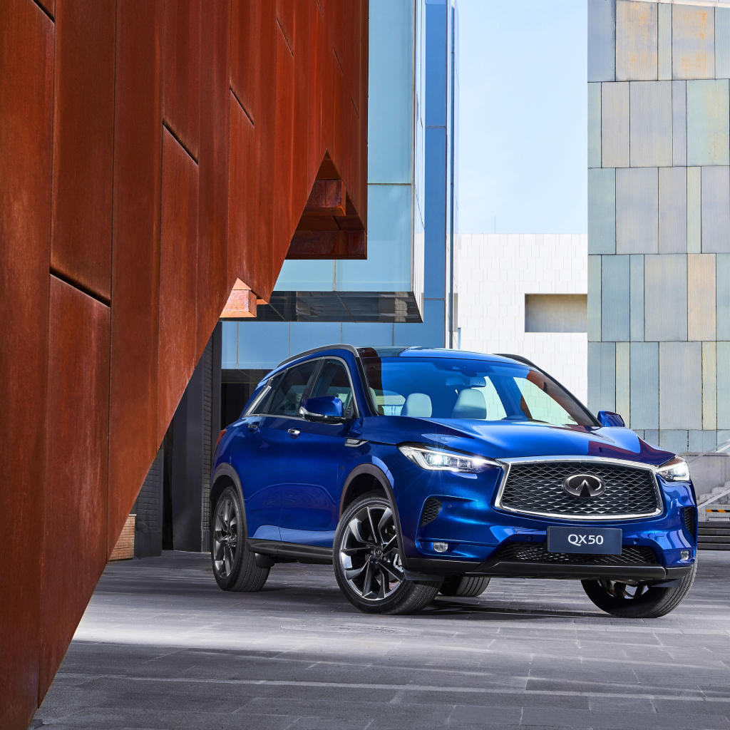 Синий внедорожник Infiniti QX50, 2018 года