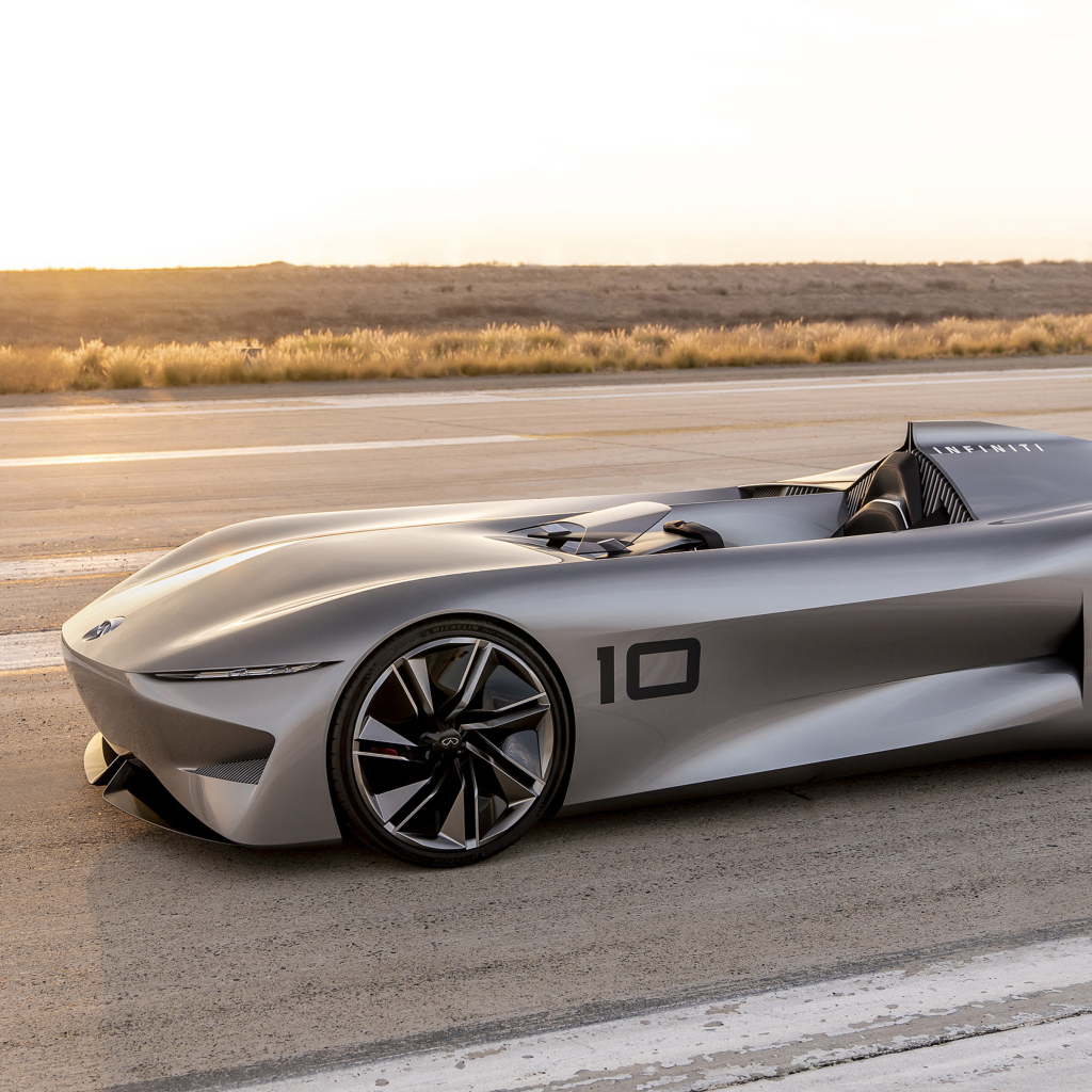 Серебристый автомобиль Infiniti Prototype 10 Concept 2018