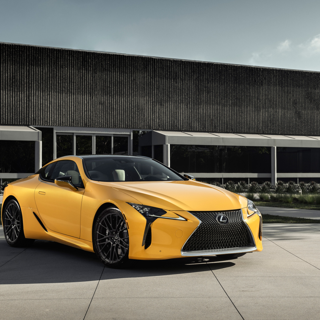 Желтый автомобиль Lexus LC 500 Inspiration Concept, 2019