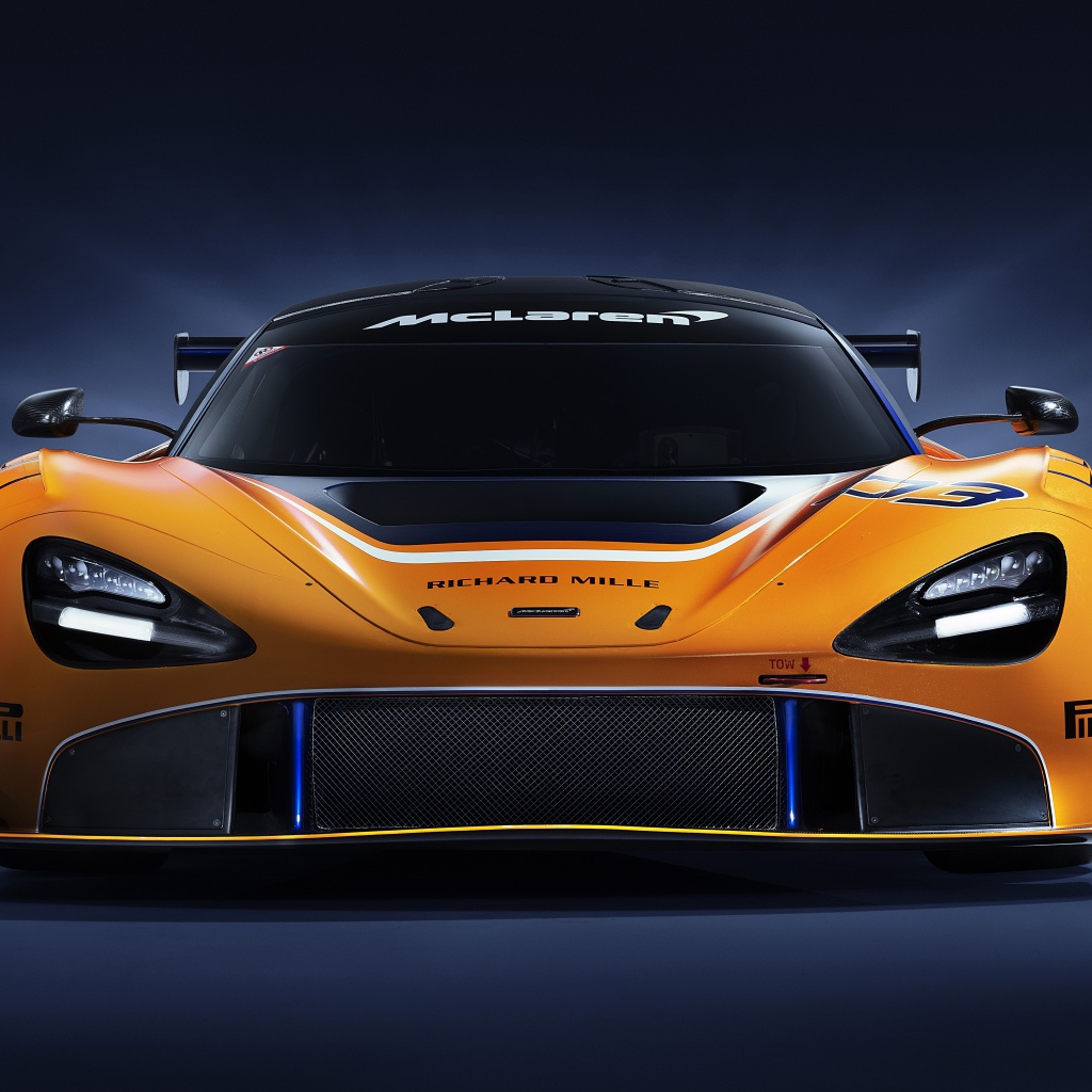 Спорткар McLaren 720S GT3, 2019 года вид спереди