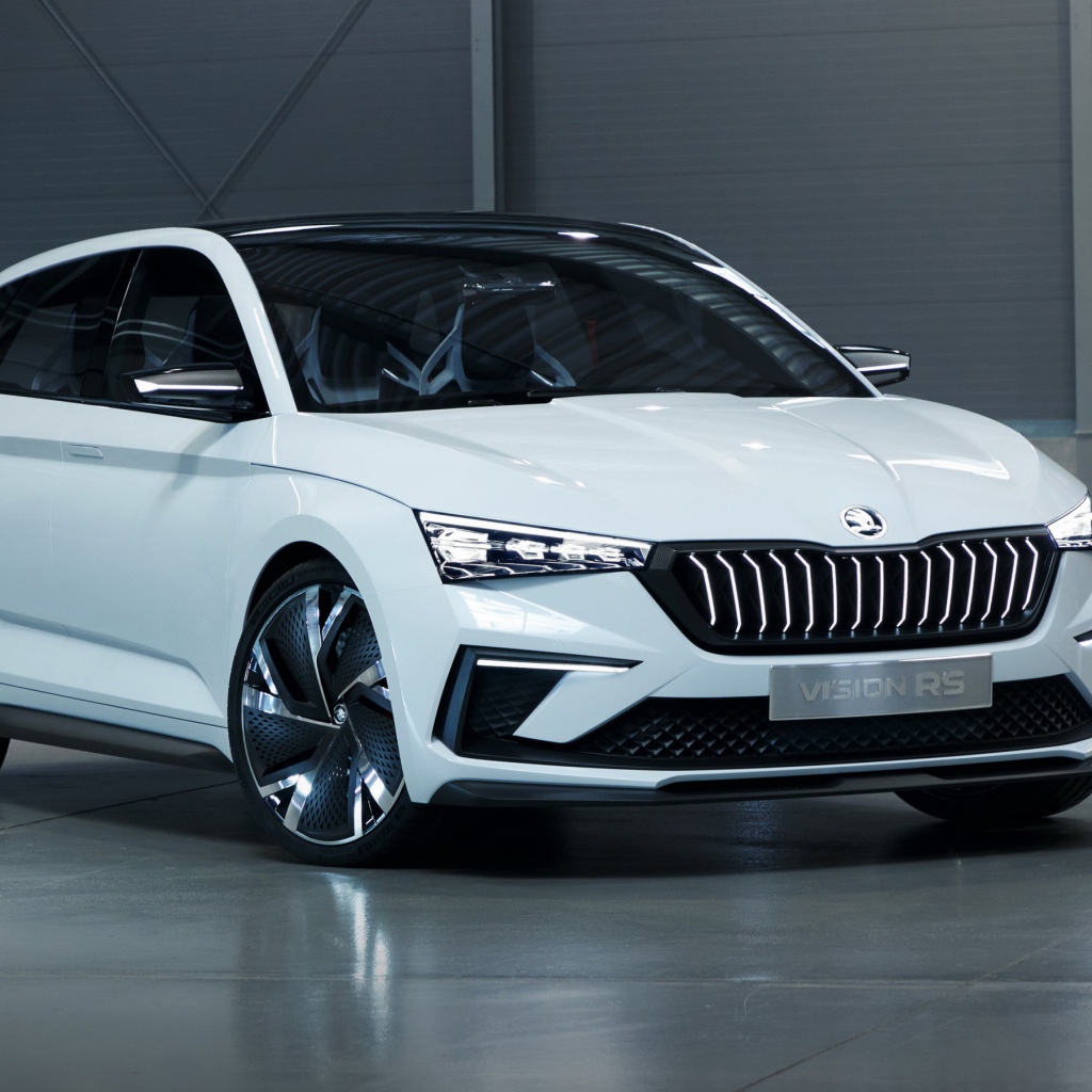 Белый автомобиль Skoda Vision RS, 2018 года