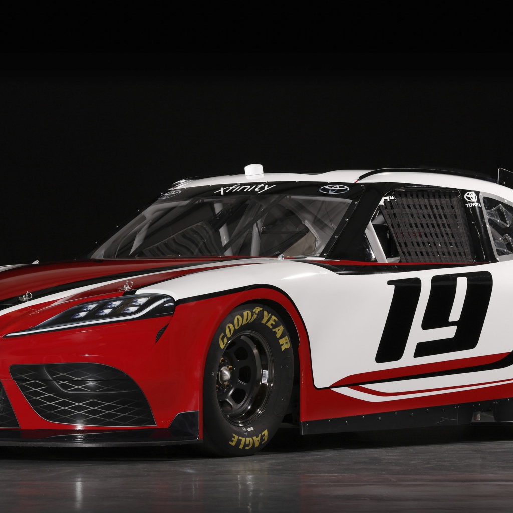 Гоночный автомобиль Toyota Supra, 2019