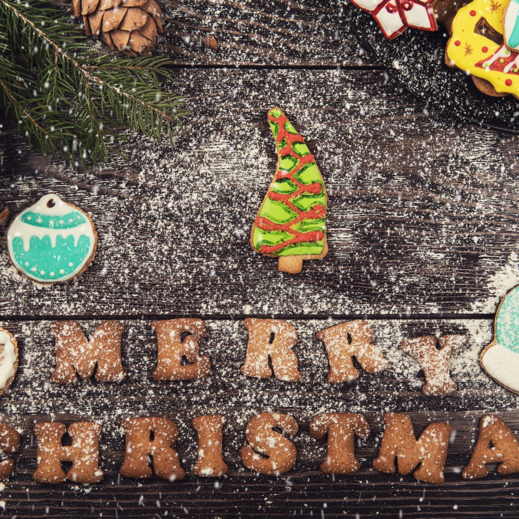 Рождественское печенье на деревянном фоне