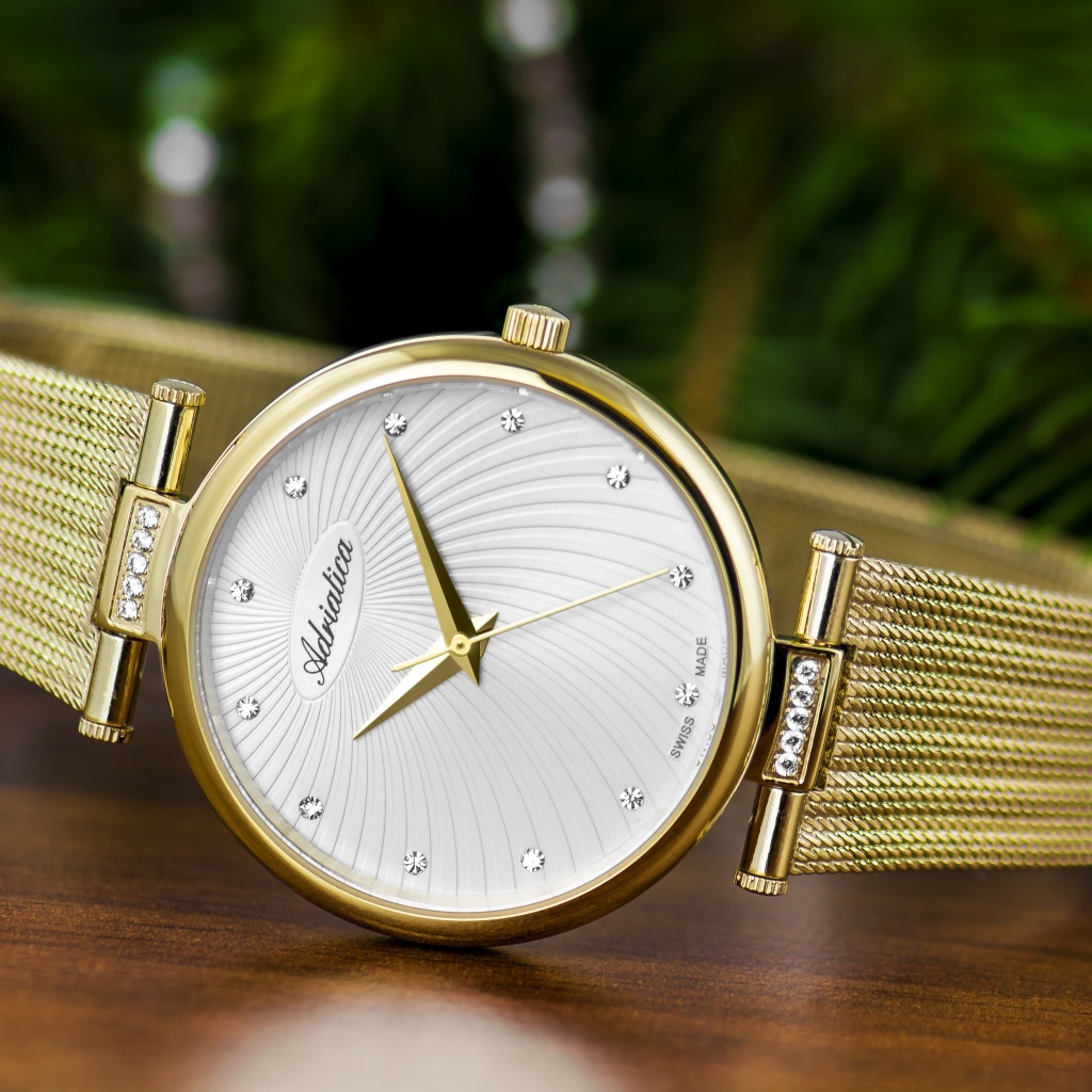 Дорогие женские швейцарские часы Adriatica