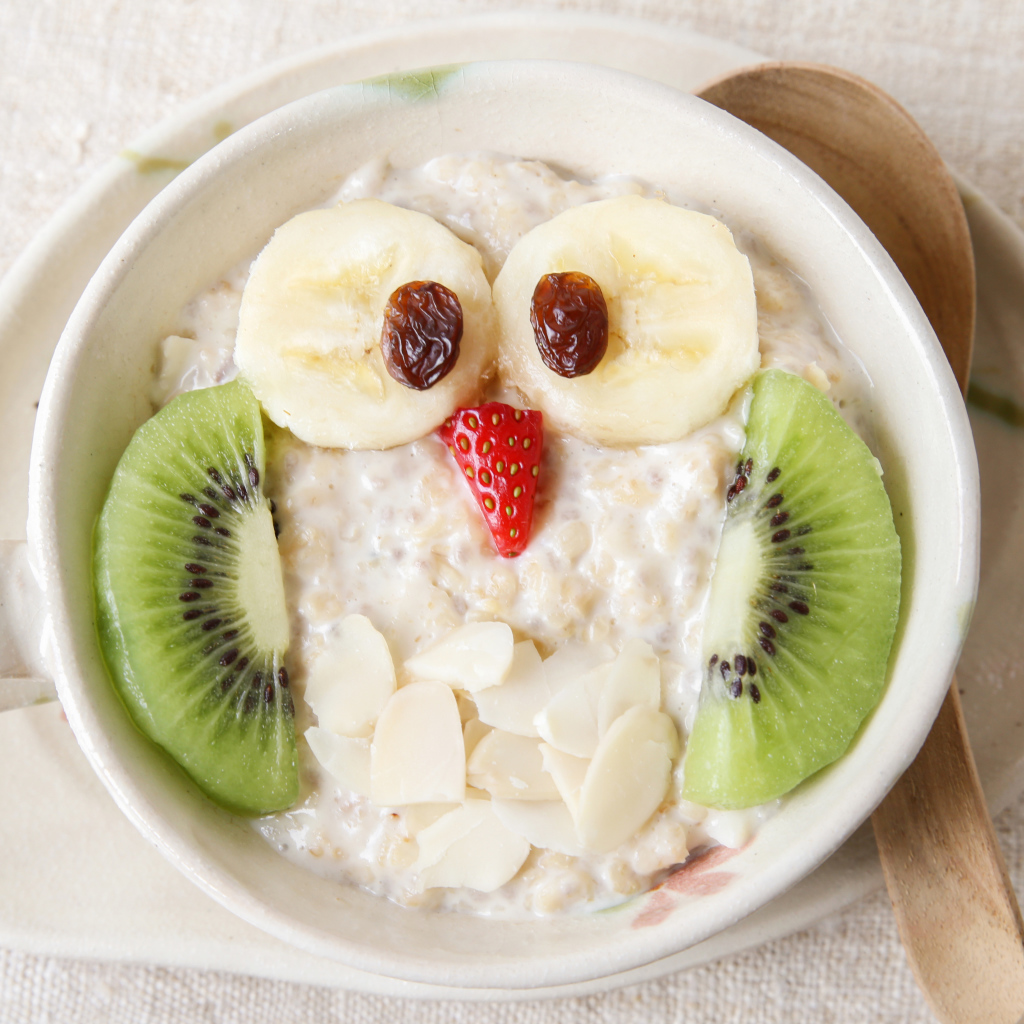 Креативное украшение детского завтрака в виде совы