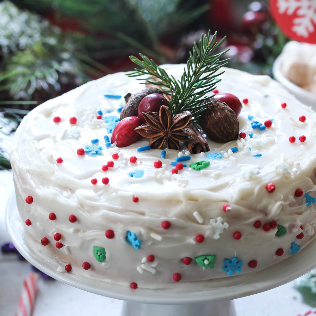 Аппетитный новогодний торт