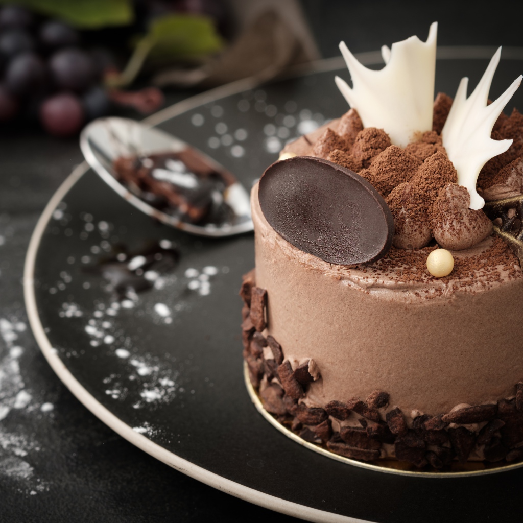 Аппетитный торт с шоколадом