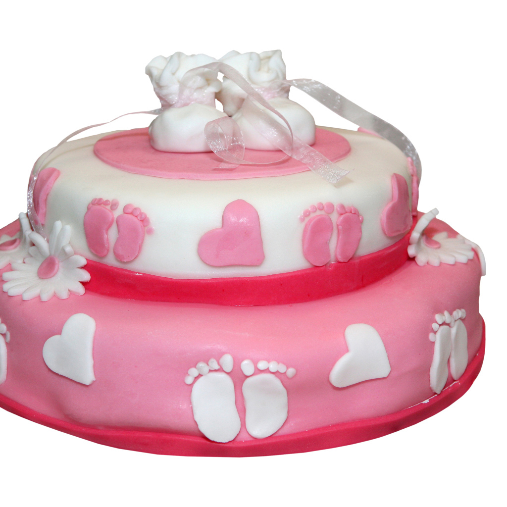 Красивый праздничный торт для девочки на белом фоне