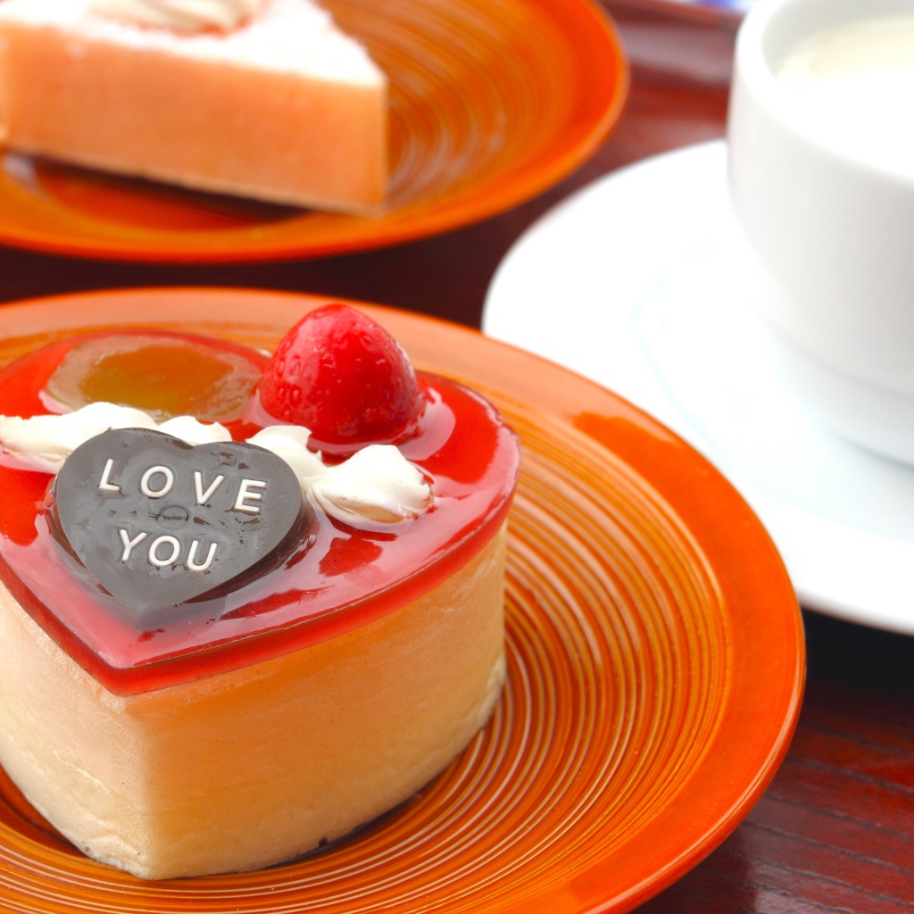 Аппетитное пирожное желе с шоколадным сердечком