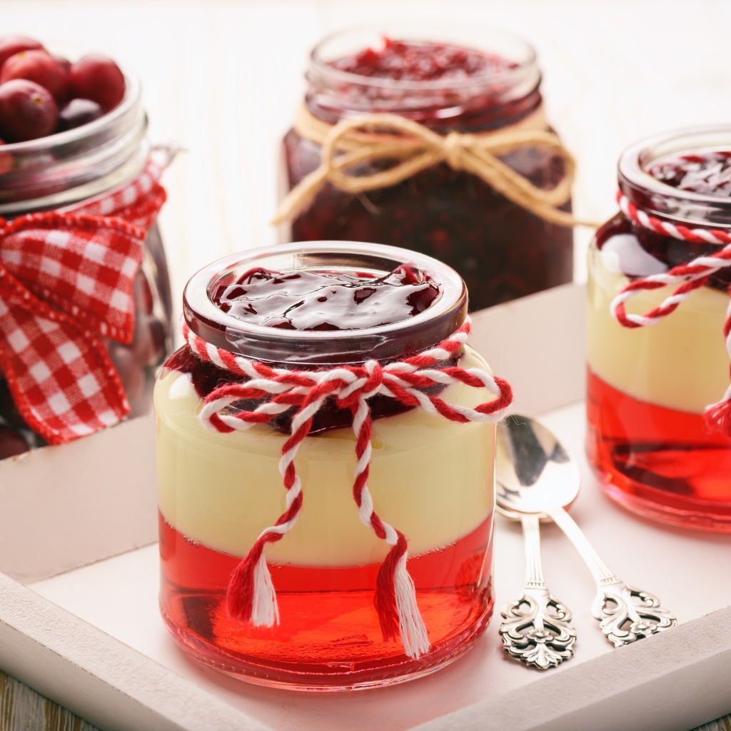 Желе в баночках с клюквенным джемом 