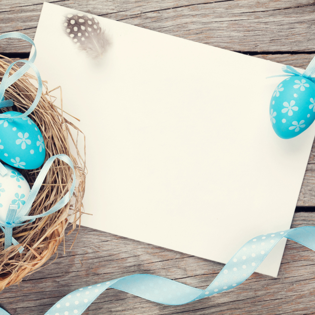 Голубые пасхальные яйца с лентами,  шаблон поздравительной открытки