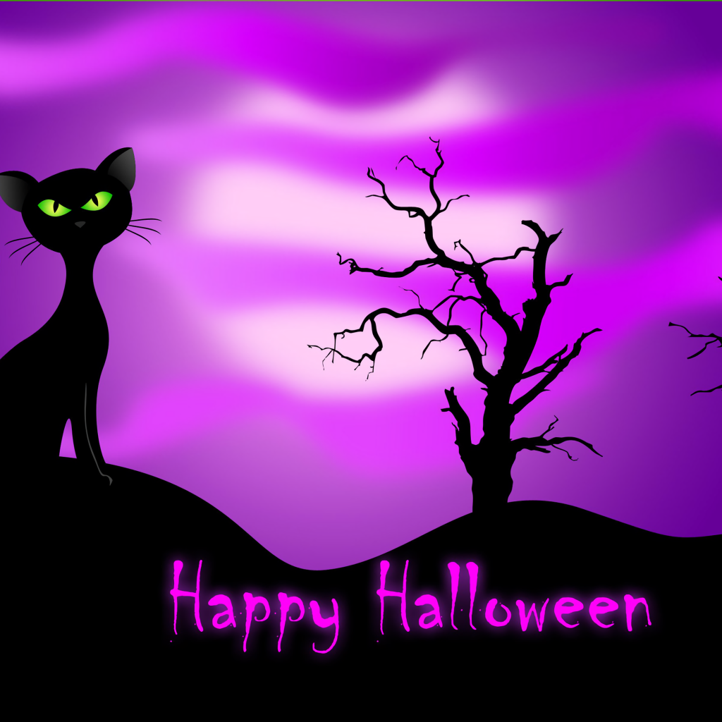 Черный кот на фиолетовом фоне на праздник Хэллоуин