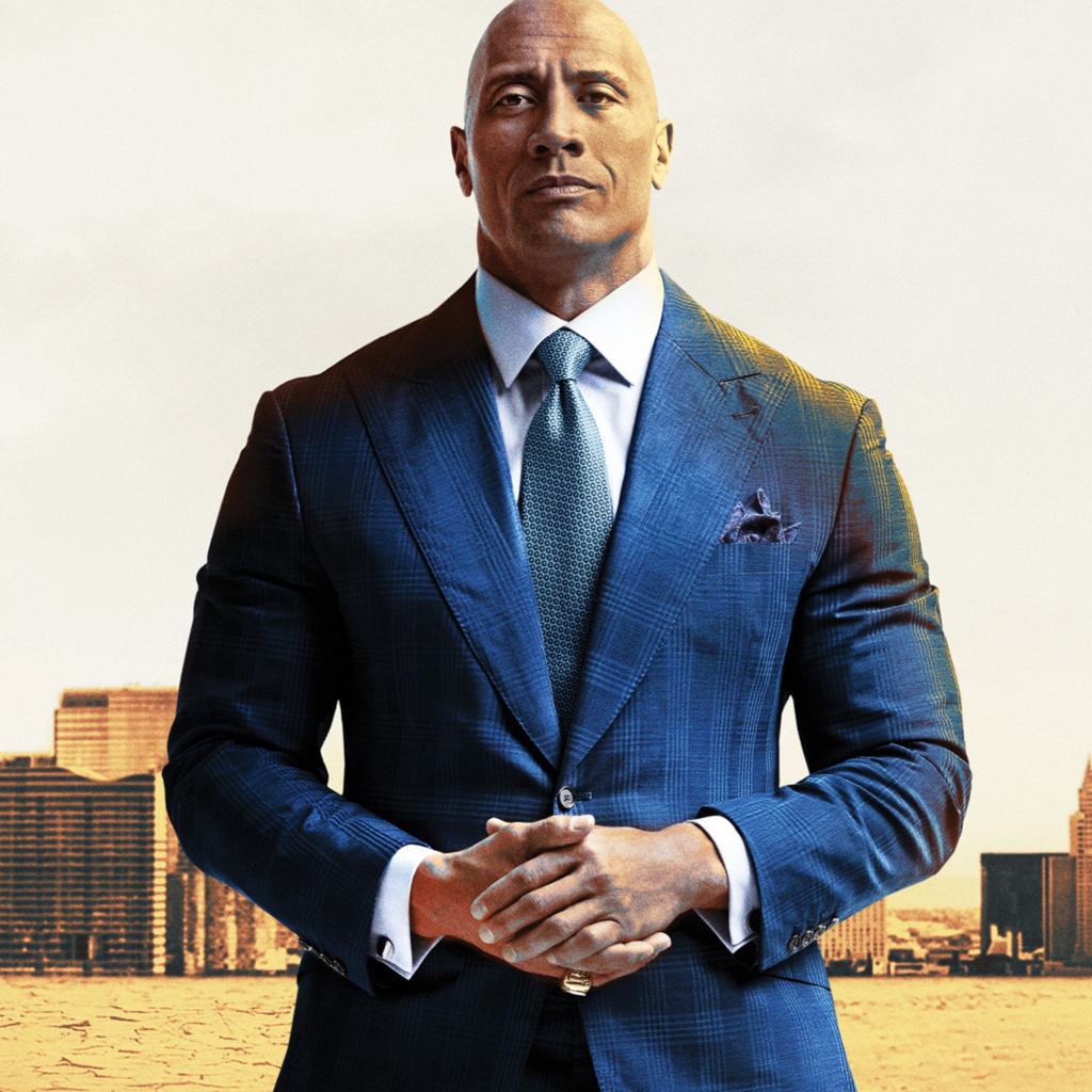 Американский актер Дуэйн Джонсон в костюме