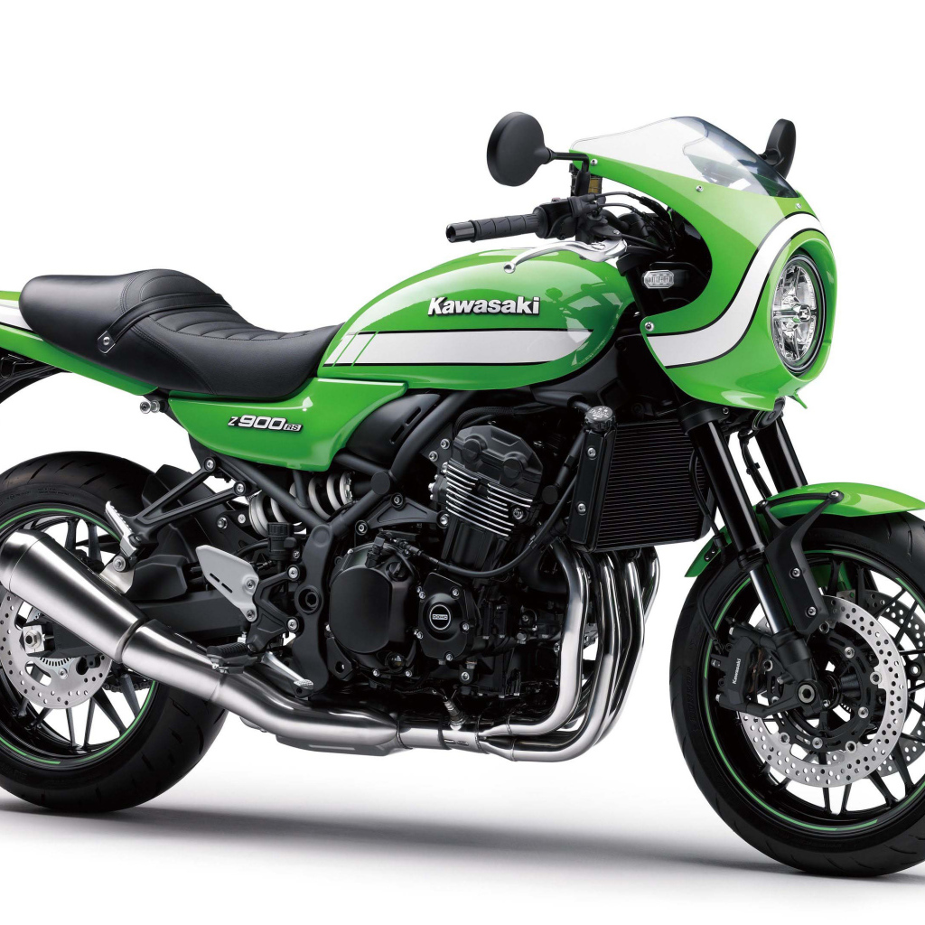 Мотоцикл Kawasaki Z900RS, 2018 на белом фоне