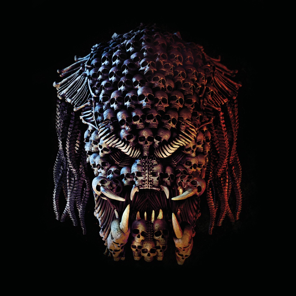 Фильм Хищник, 2018 на черном фоне