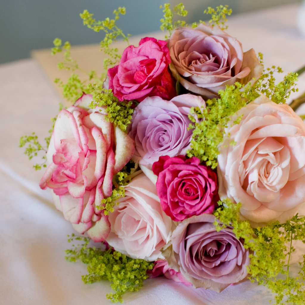 Красивый нежный букет роз 