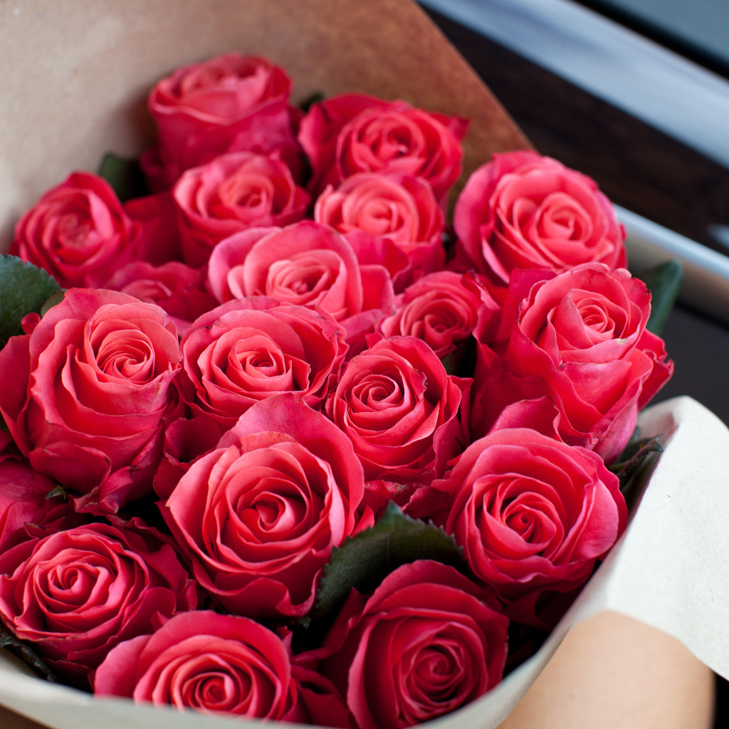 Большой красивый букет розовых роз