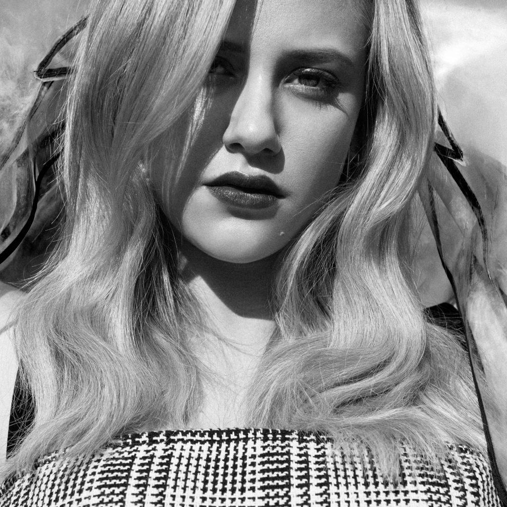 Актриса Лили Рейнхарт, черно-белое фото