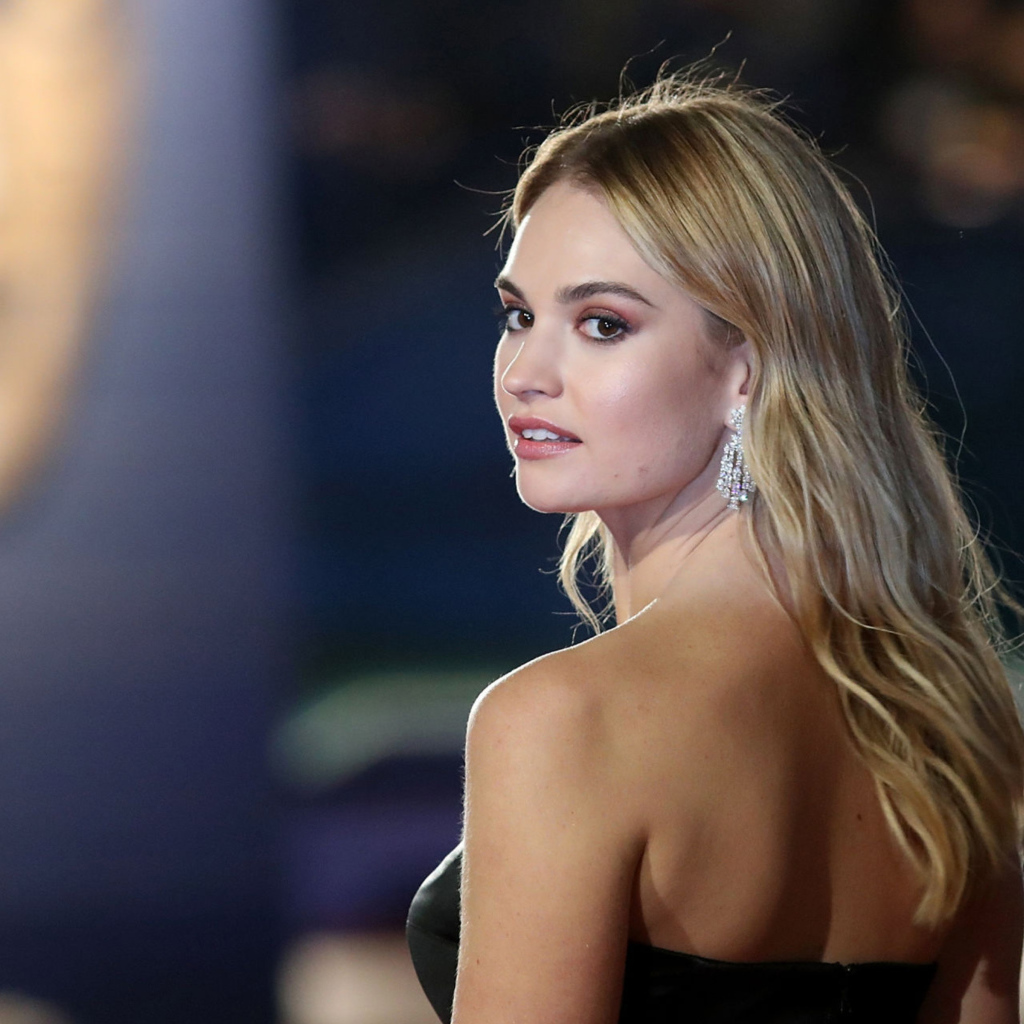 Красивая британская актриса Лили Джеймс