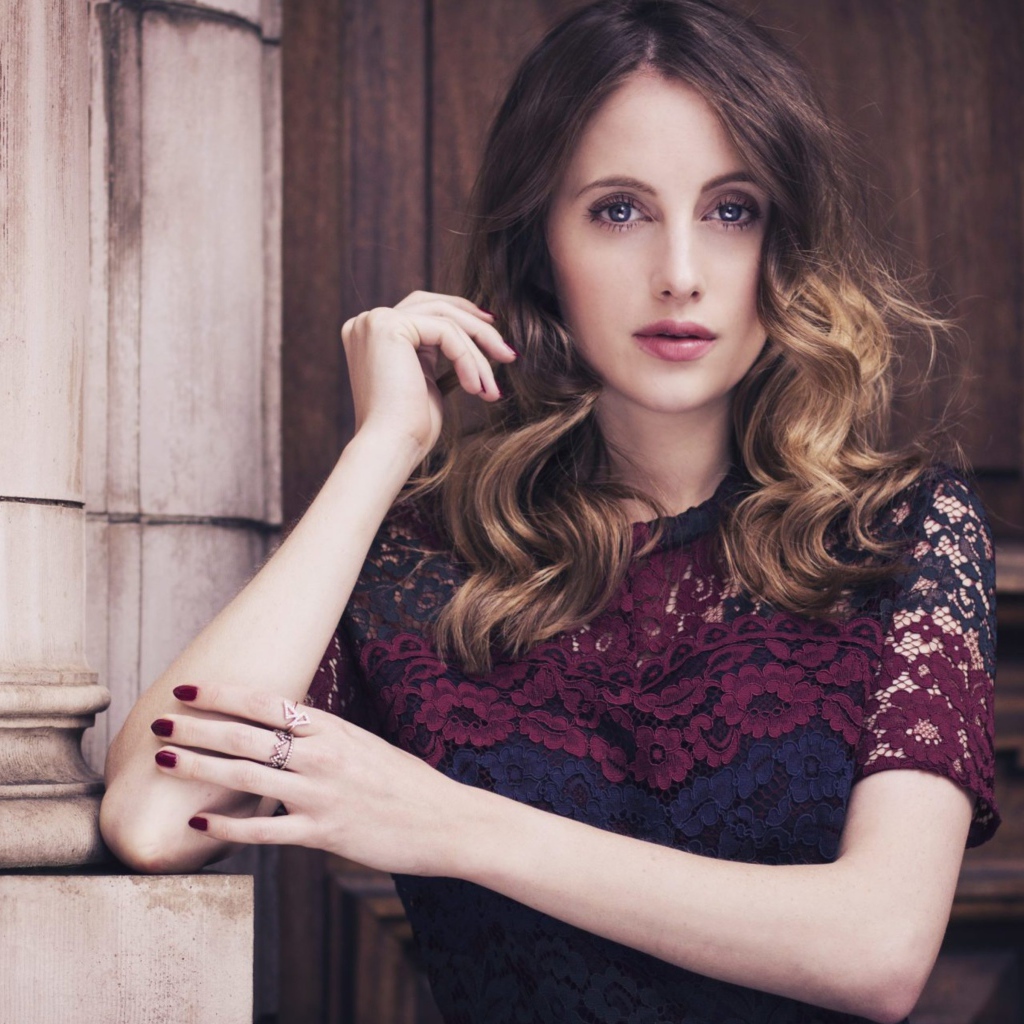 Голубоглазая актриса Рози Фортескью 2018