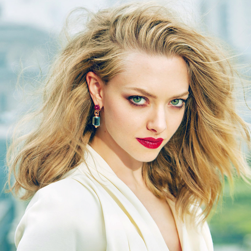 Зеленоглазая блондинка, актриса Аманда Сейфрид