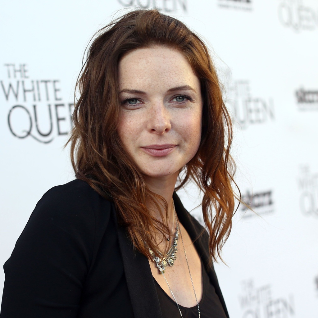 Шведская актриса Ребекка Фергюсон в черном наряде