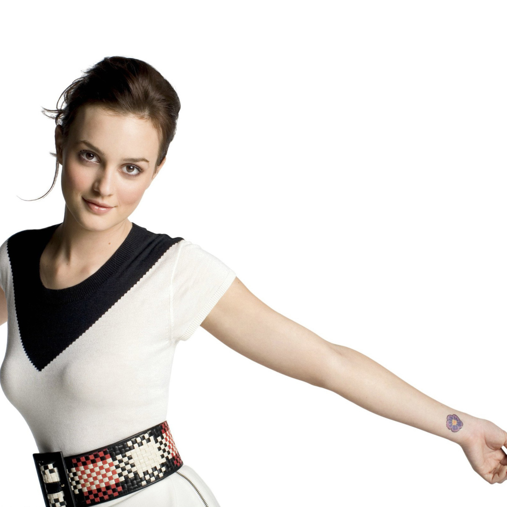 Молодая актриса Лейтон Мистер фото на белом фоне