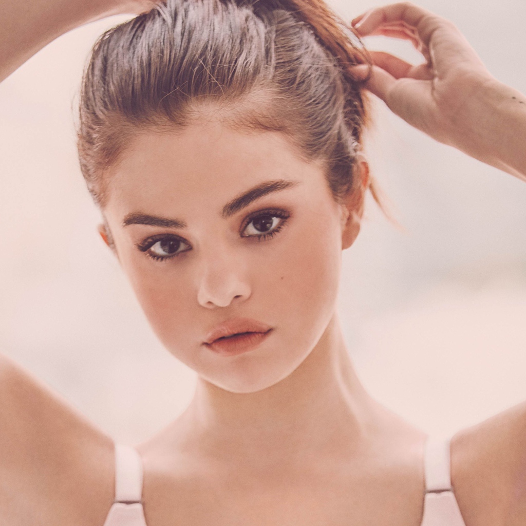 Молодая актриса и певица Селена Гомес