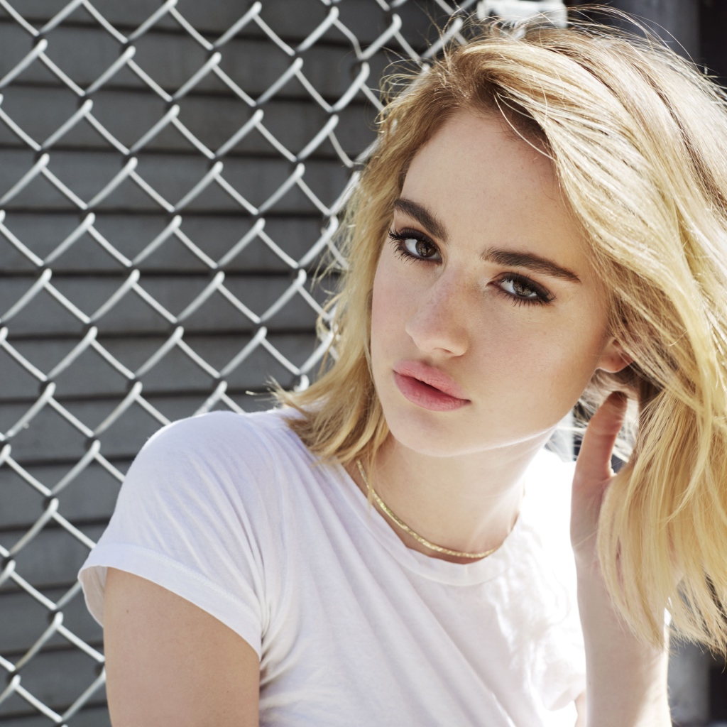 Молодая блондинка актриса  Грейс Ван Паттен