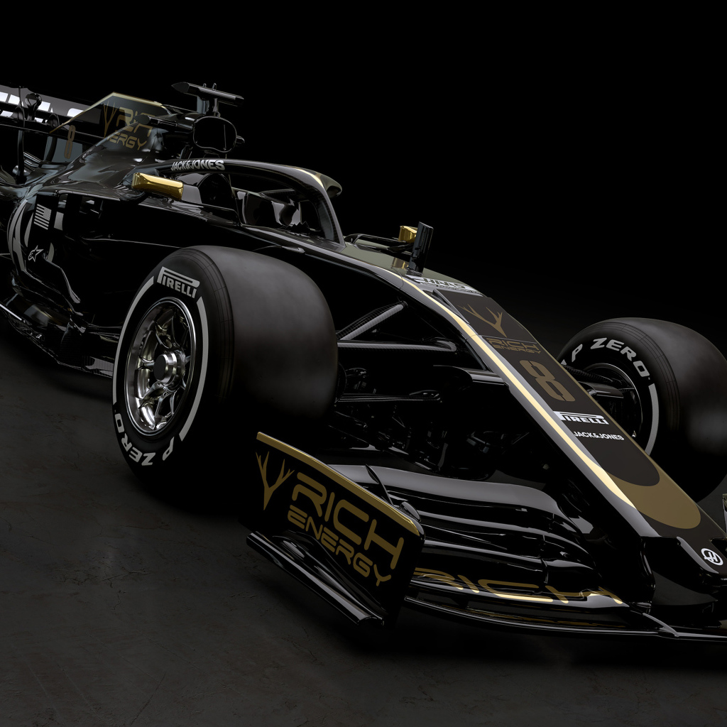 Черный гоночный автомобиль Haas VF-19,  2019 года