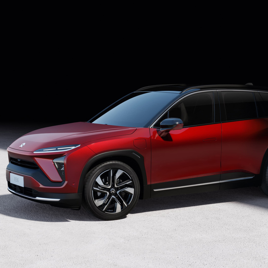 Бордовый автомобиль NIO ES6 2019 года