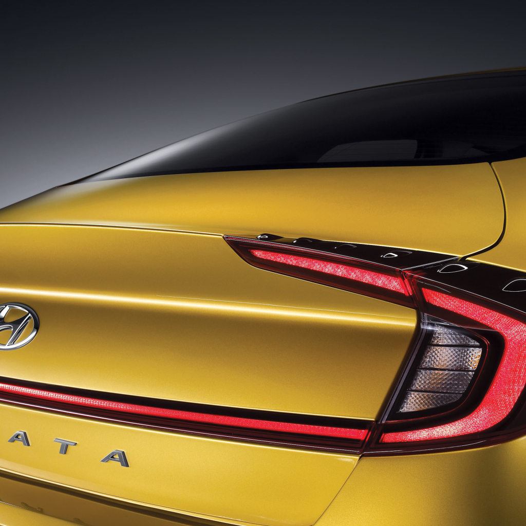 Фирменный знак автомобиля Hyundai Sonata 2019 года