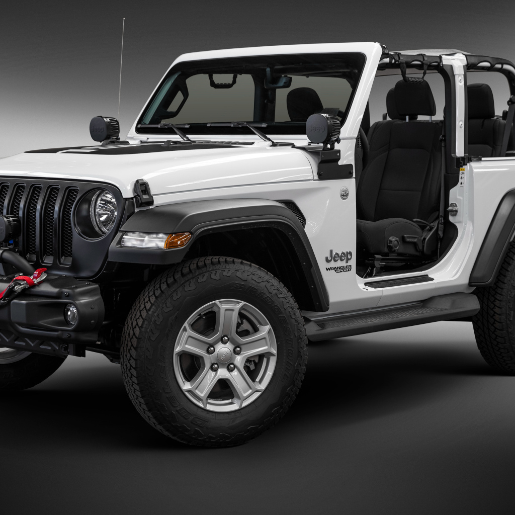 Автомобиль Jeep Wrangler Sport 2019 года