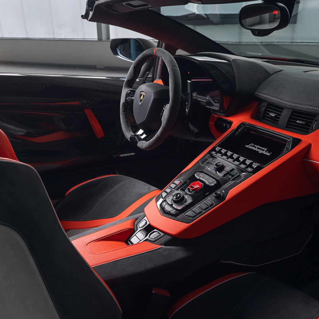 Салон автомобиля Lamborghini Aventador SVJ 63 Roadster 2020 года