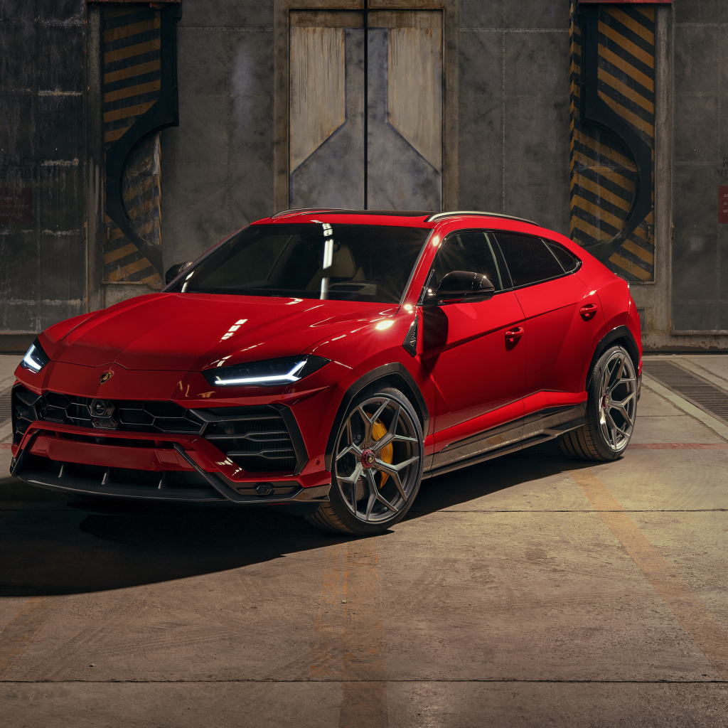 Красный Novitec Lamborghini Urus 2019 года в ангаре