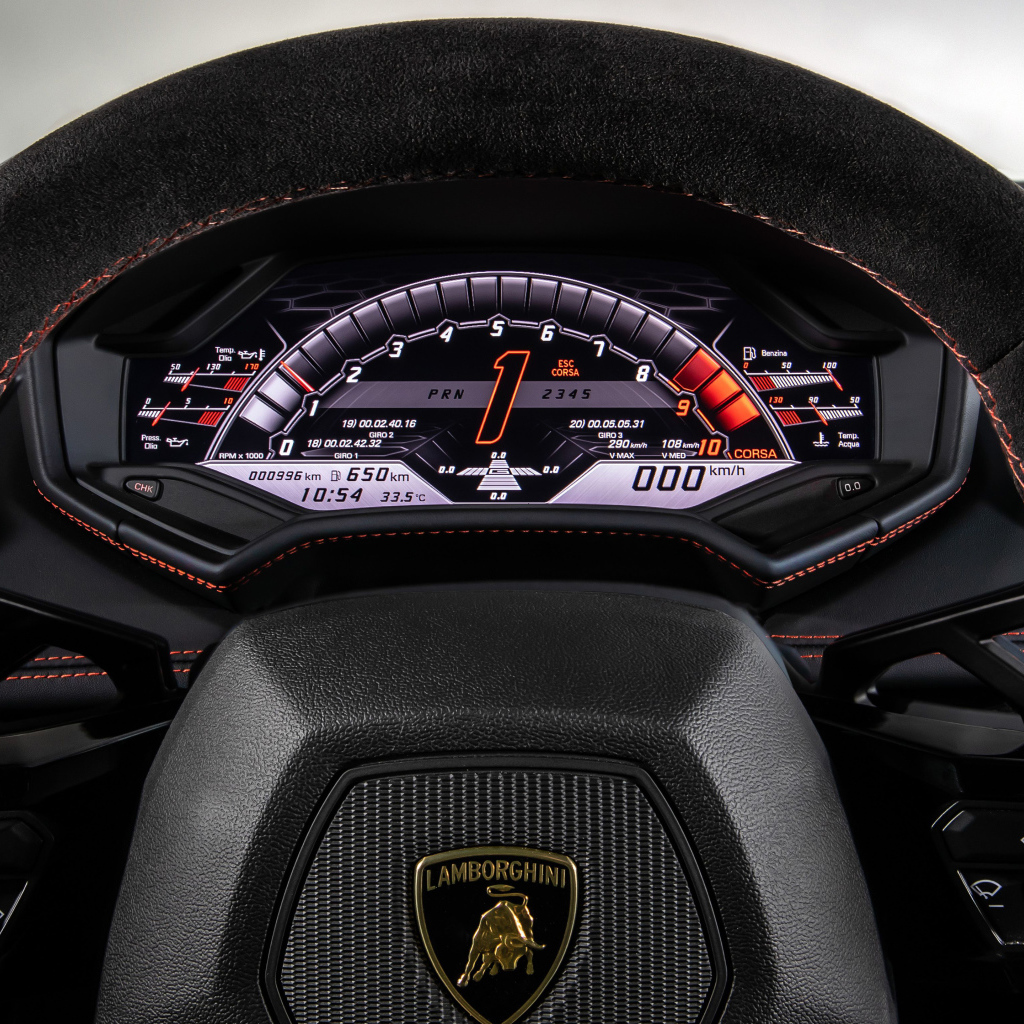 Руль дорого автомобиля Lamborghini Huracan