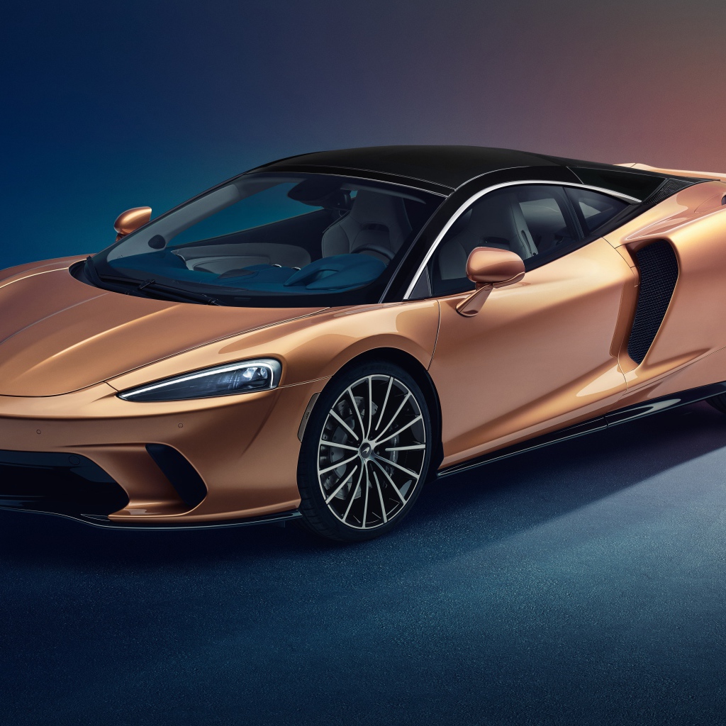 Коричневый автомобиль McLaren GT Superlight 2019 года