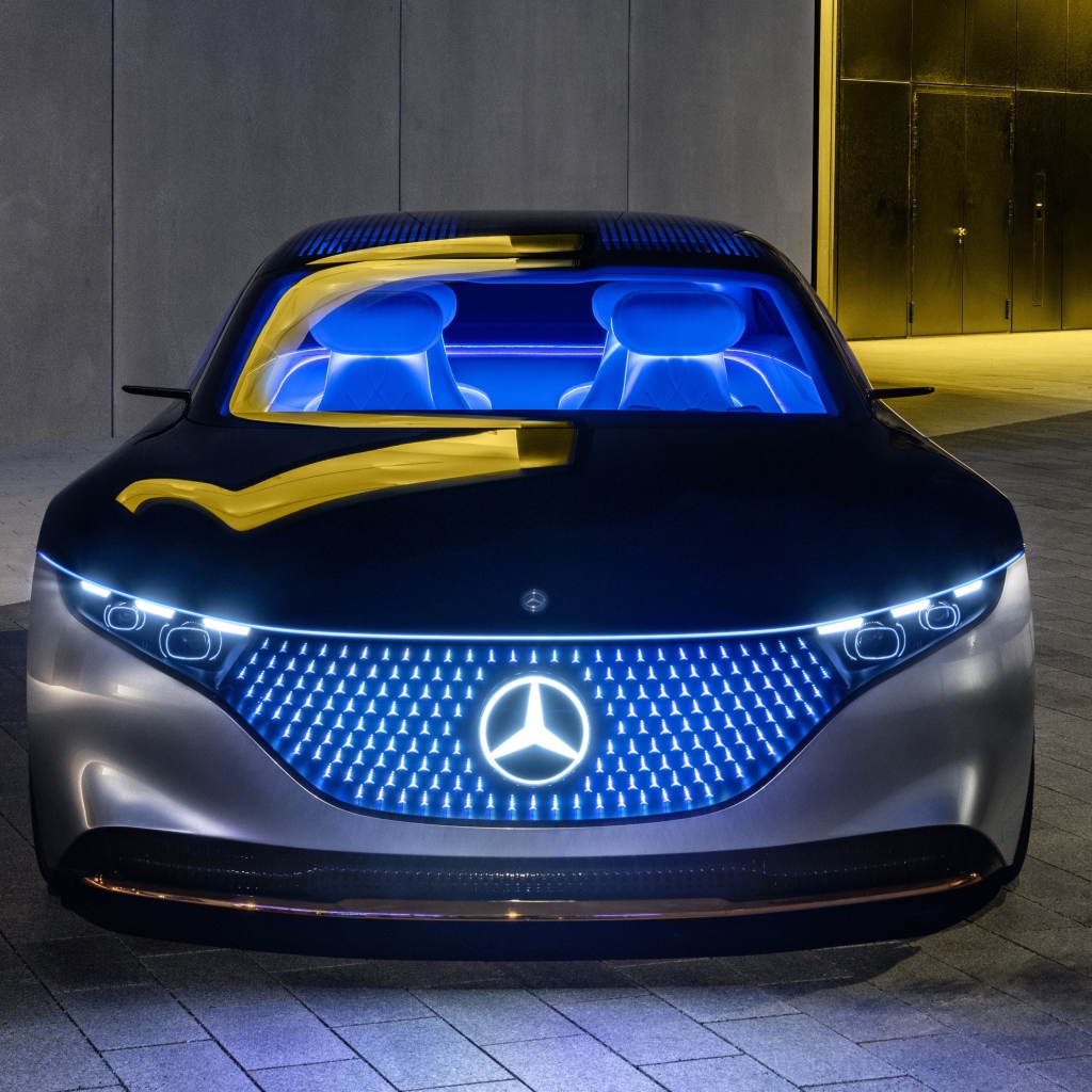 Автомобиль Mercedes-Benz Vision EQS 2019 года с неоновой подсветкой