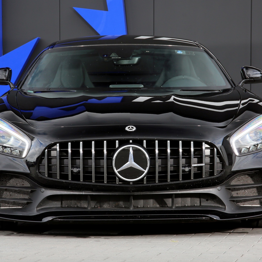 Черный мерседес GT R RS830+ 2019 года вид спереди