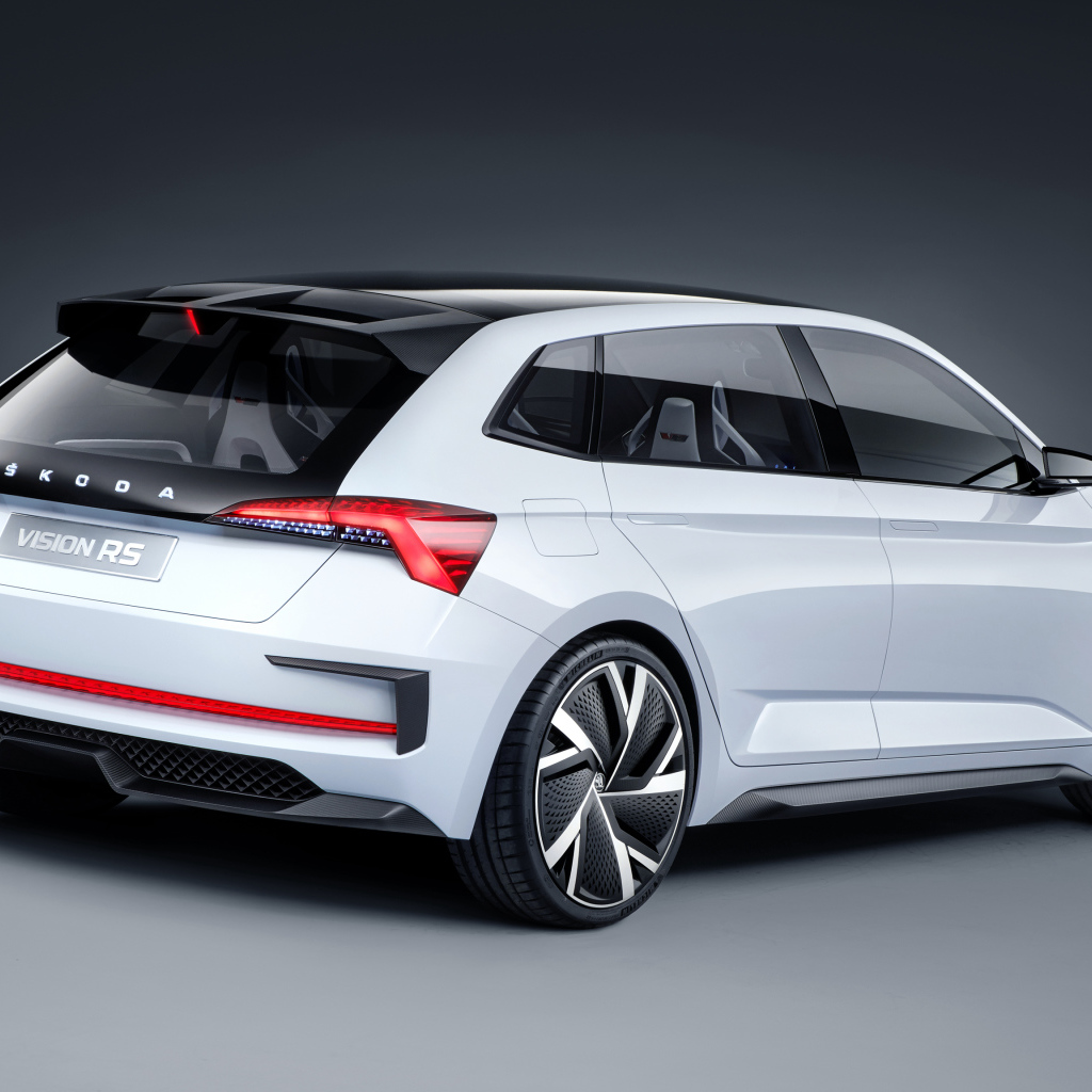 Автомобиль Skoda Vision RS 2018 года вид сзади