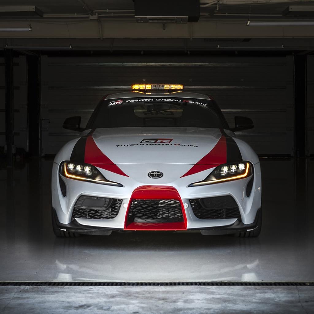 Автомобиль Toyota GR Supra Safety Car, 2019 года в гараже