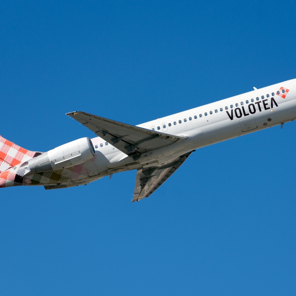 Большой пассажирский  Boeing 717-200 авиакомпании Volotea 