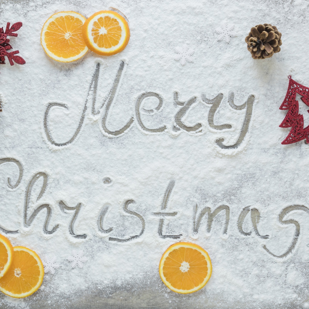 Надпись Merry Christmas на белом фоне