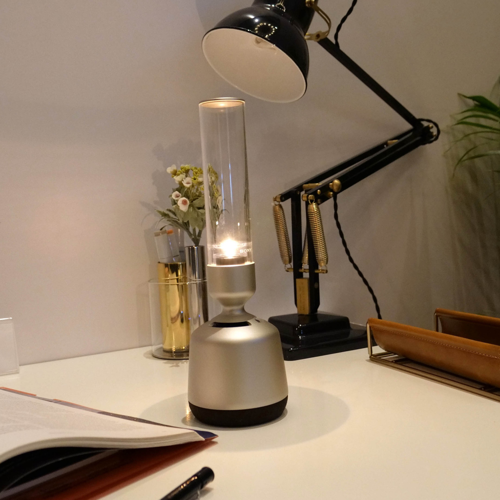 Стеклянная беспроводная колонка  Sony LSPX-S2, CES 2019