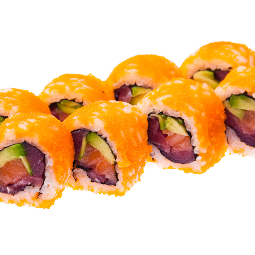 Роллы с красной икрой на белом фоне 