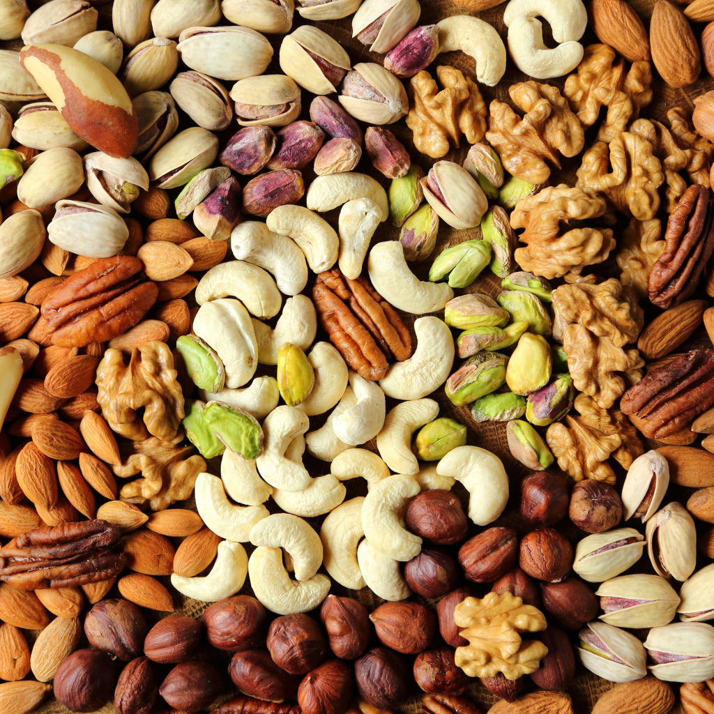 Разные виды орехов крупным планом