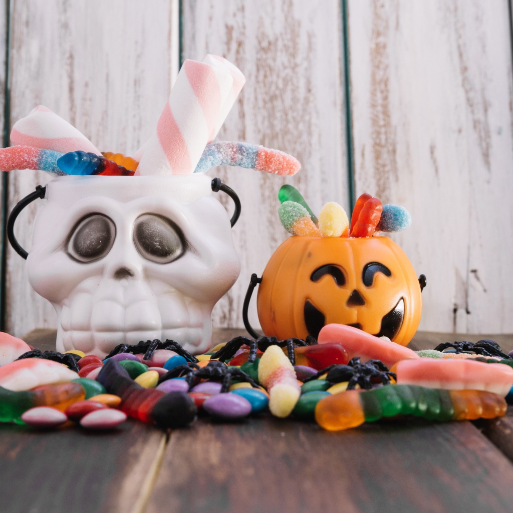 Сладости с украшениями на Хэллоуин 